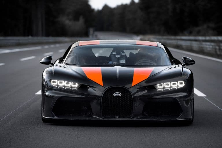 Chiron Super Sport 300+ — editorial